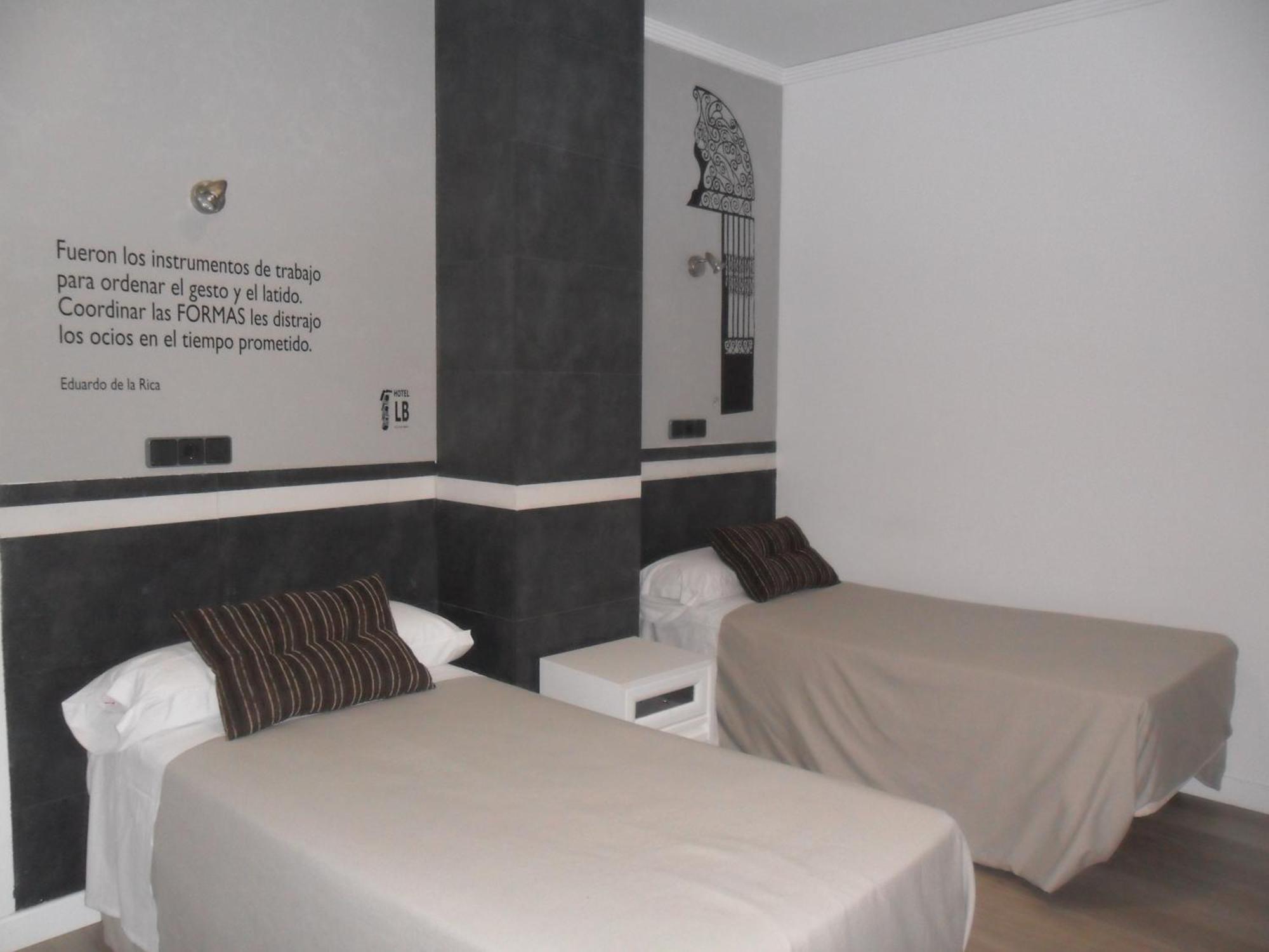 Hotel Lb De 3*